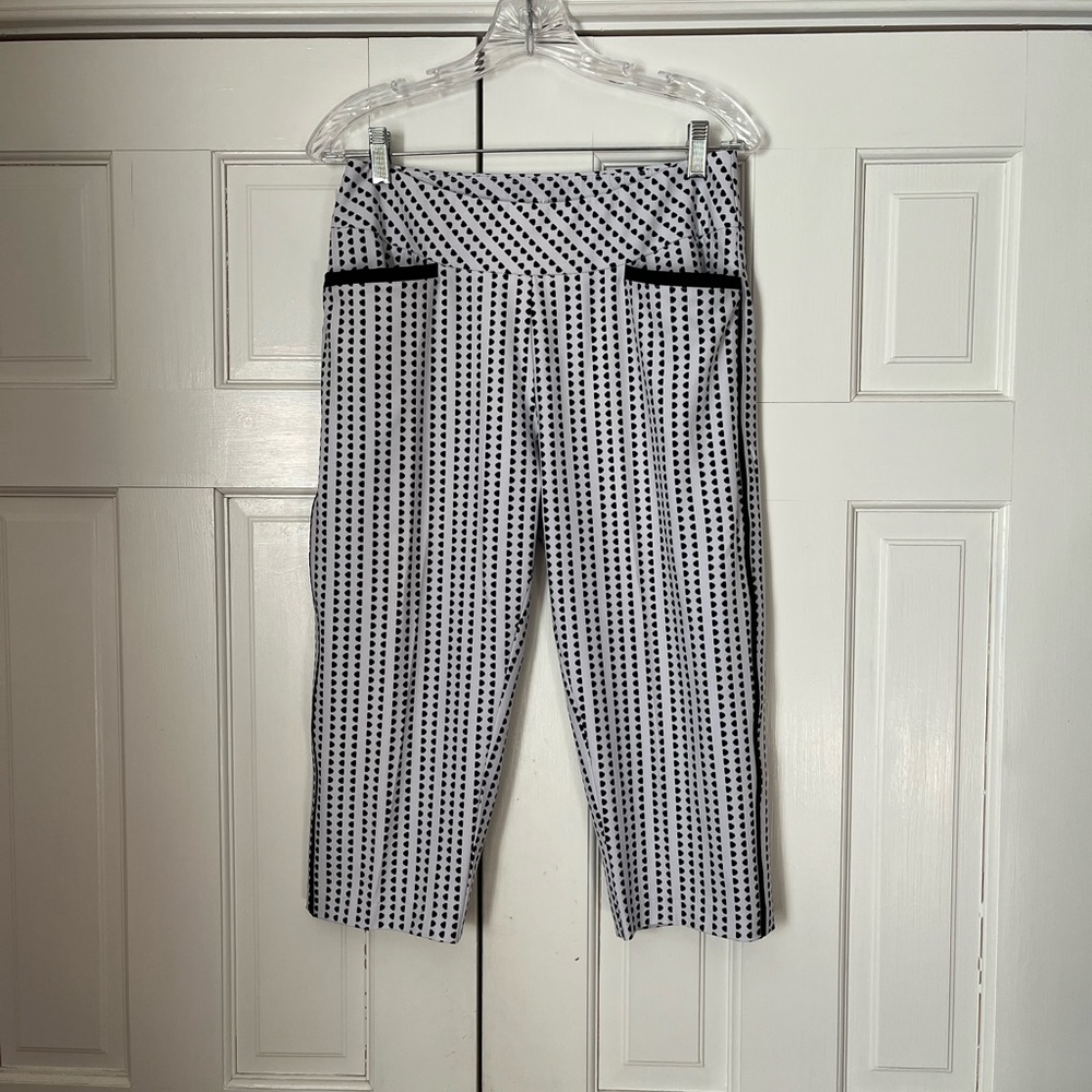TAIL Golf Capri Pants Performance Stretch Size 8